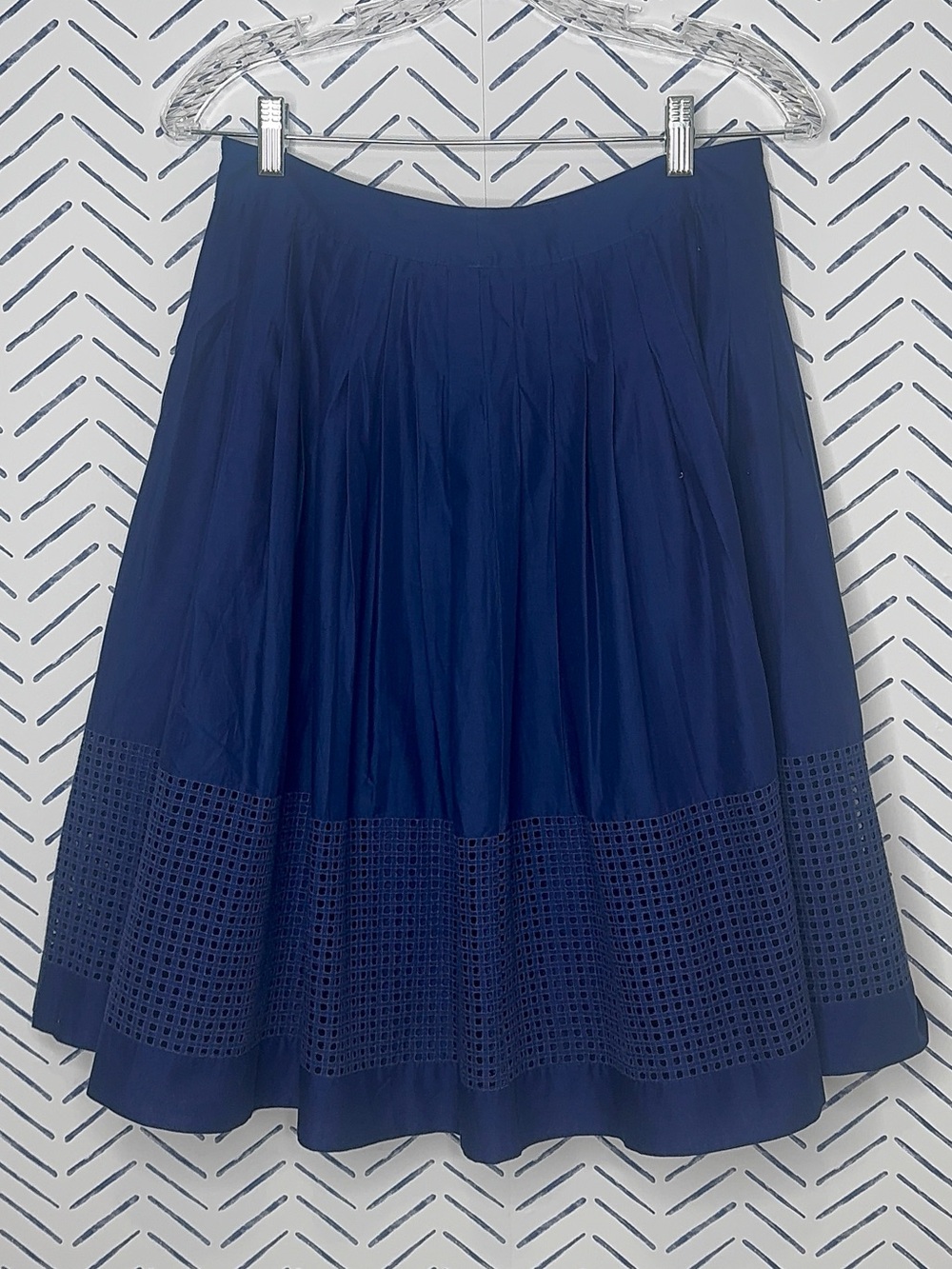 Talbots Navy Blue  Pleated Midi Eyelet Skirt Preppy Lined Size 2 - Picture 2 of 7